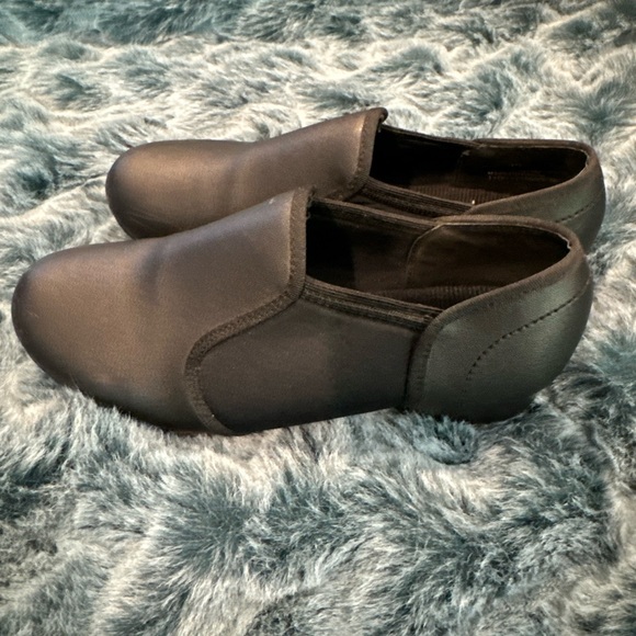 Theatrical Black Slip On Kid Tap Shoes Size 4 - Picture 2 of 6